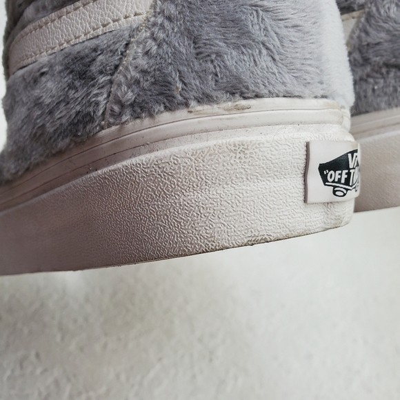 NWT Vans x Free People U Sk8-Hi Faux Fur Sneakers in Gray - Picture 7 of 12